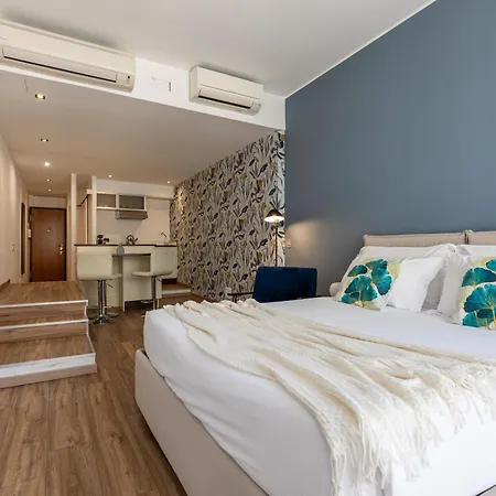 Beplace Apartments In Duomo Milan Exterior photo